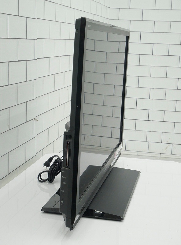 シャープ製/2013年式32型地上・BS・110度CSデジタル液晶テレビ 外付け  