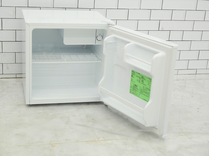 【美品】冷蔵庫 45L 動作OK 2024年製 美品】冷蔵庫 45L 動作OK 2024年製