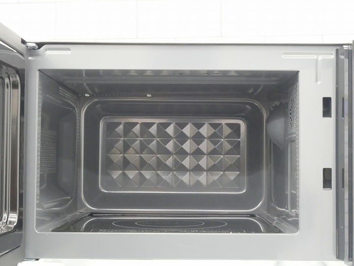 ヤマダ製2024年式中古フラット電子レンジ YMW-ST17J1(K)