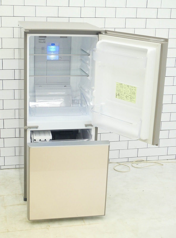 シャープ製2017年式137L中古冷凍冷蔵庫 SJ-GD14C-C 