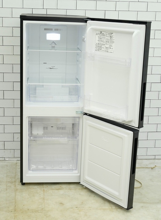 2022年製★ニトリ 140L 冷蔵庫【NTR-140BK】ER7K 140L 霜取り不要 2ドア冷蔵庫 BK(NTR-140)(リサイクル回収なし