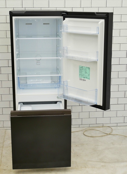 【美品】ハイセンス HR-D16FB 黒 162L 2ドア冷蔵庫 使用1年半 ハイセンス（HISENSE） 冷蔵庫 2ドア 右開き 162L HR-D16FB