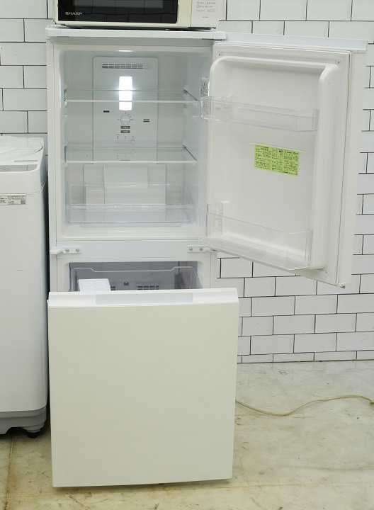 【購入者決定 市川市宛】デザイン重視シャープ製 大きめ152L冷蔵庫3点セット 購入者決定 市川市宛】デザイン重視シャープ製 大きめ152L冷蔵庫