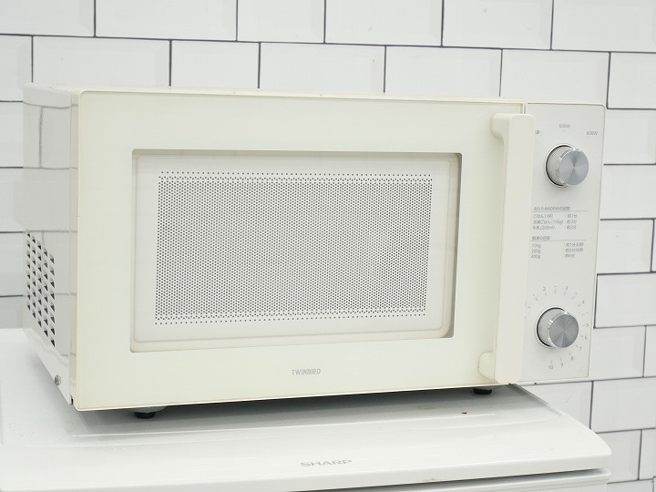 P492 中古 TWINBIRD DR-LD20 フラット 電子レンジ 19年製 ツインバード製2019年式中古フラット型電子レンジ DR-LD20
