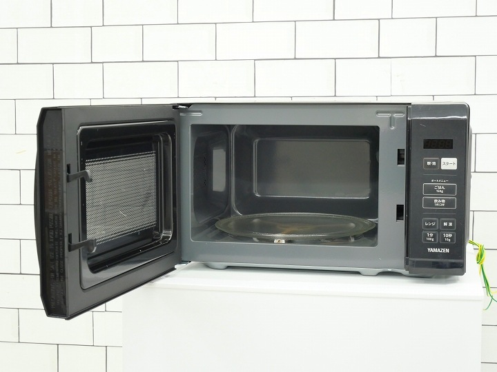 山善製2025年式中古電子レンジ YRM-HF171(B)
