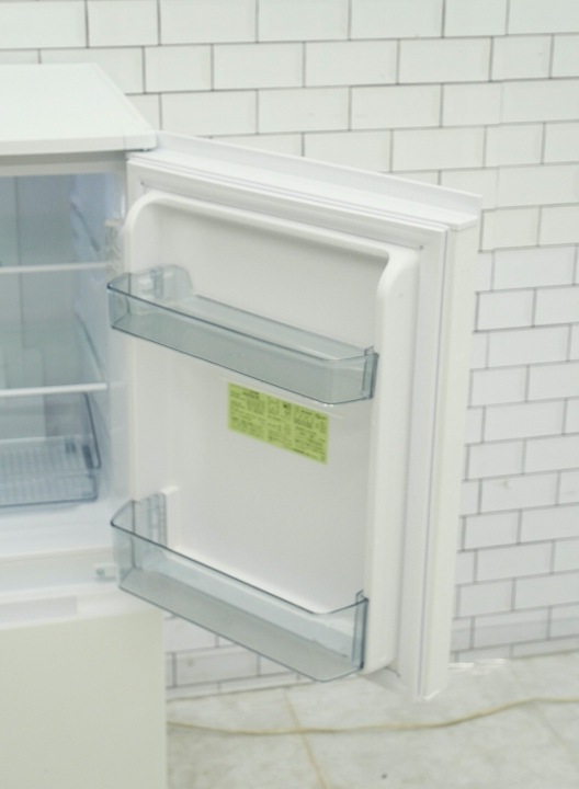 ③【中古美品】23年製シャープノンフロン冷凍冷蔵庫 SJ-D15J-W 152L シャープ製2023年式152L中古冷凍冷蔵庫 SJ-D15JJ-W