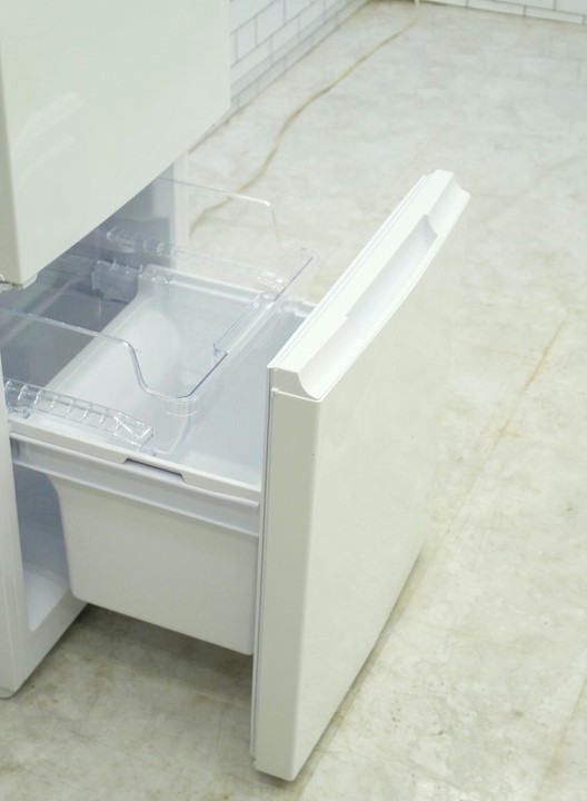 ③【中古美品】23年製シャープノンフロン冷凍冷蔵庫 SJ-D15J-W 152L ③【中古美品】23年製シャープノンフロン冷凍冷蔵庫 SJ-D15J-W