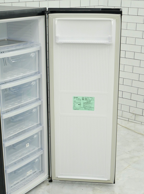 三菱製2019年式144L中古冷凍庫 MF-U14D-B1 