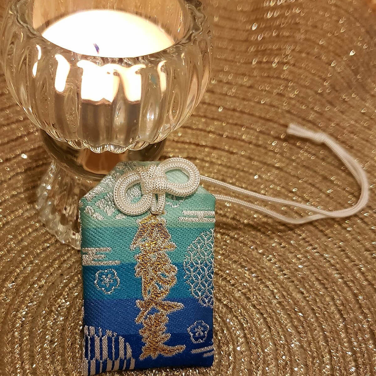 ギャル霊媒師 オリジナルお守り【飯塚唯先生オリジナルの護符入り