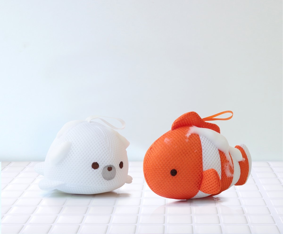 うみにいますよ。おふろでぬいぐるみ（ くまのみ　あざらし）