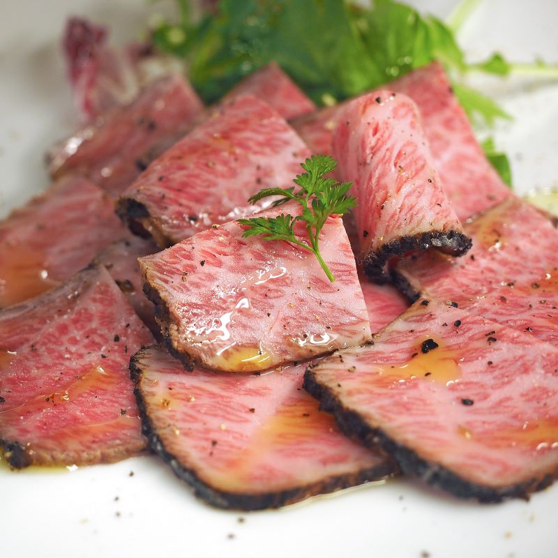 A4等級以上!和牛ローストビーフ特選霜降り&赤身食べ比べ