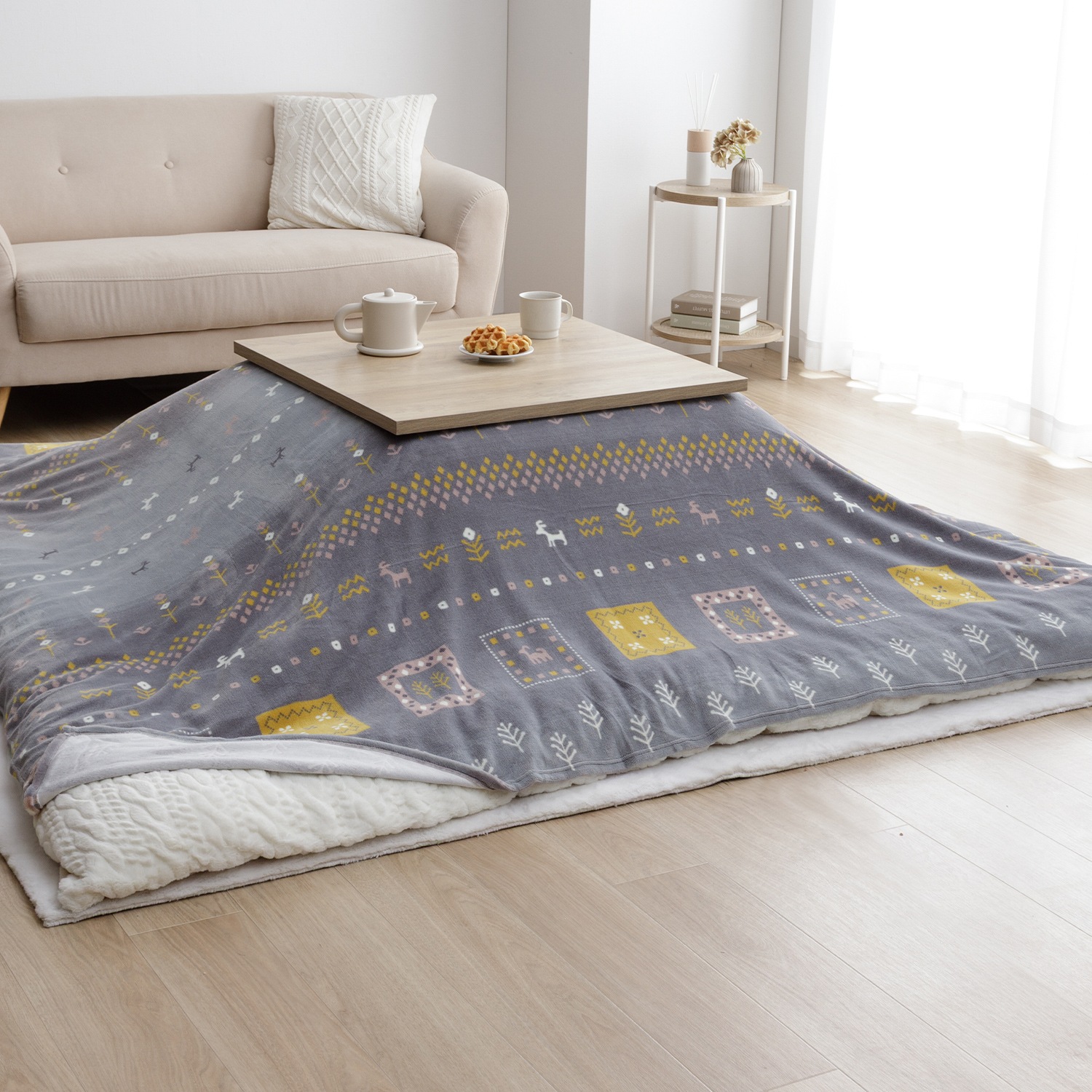 こたつ布団上掛けカバー カリエ 正方形 長方形 ギャッベ柄 ミルク