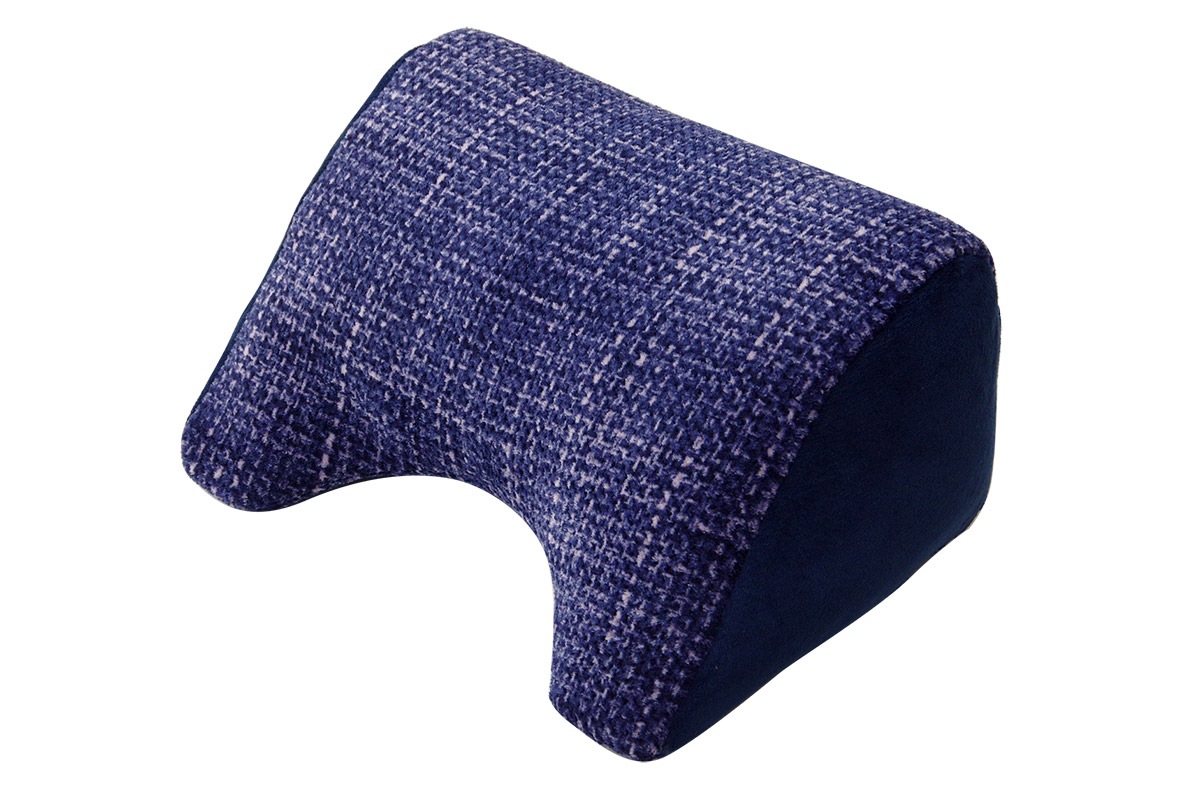 よりかかり三角クッション ノート Nought ソファー フロア