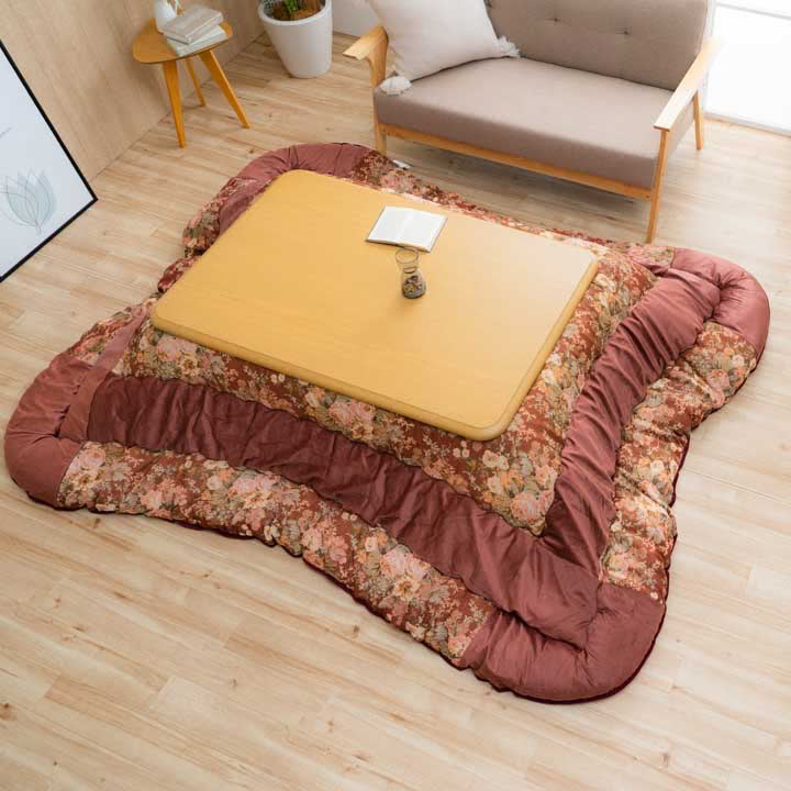 未使用極美品です！高級こたつ上掛け　チェリー柄　200×200cm こたつ布団 ダイニング ハイタイプ 長方形 285×230cm 天板サイズ 135