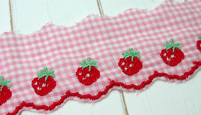 3.6cm幅いちごのかわいい綿レース(1m) | 綿レース,その他