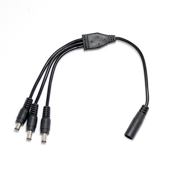 DC3分配ケーブル12V～24V 許容量 3A DCプラグ外形5.5mm×内径2.1mm　[メール便対応可]