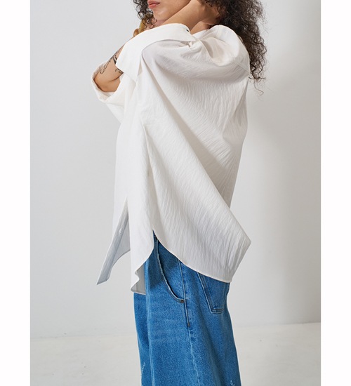 ��YENN/������ۥ饦��ɥե���ॷ��� / ROUND FORM SHIRT(Y261-11005)