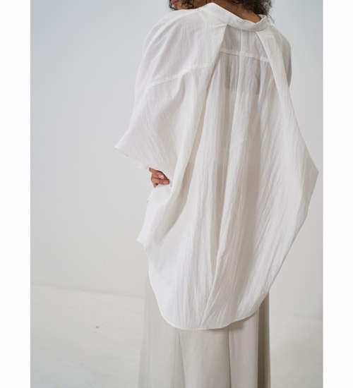 ��YENN/������ۥ饦��ɥե���ॷ��� / ROUND FORM SHIRT(Y261-11005)