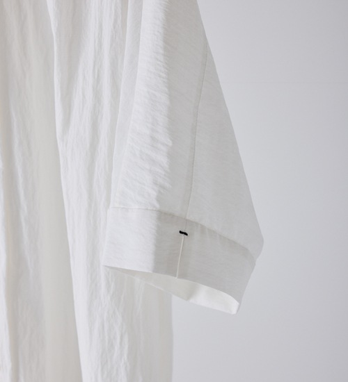 ��YENN/������ۥ饦��ɥե���ॷ��� / ROUND FORM SHIRT(Y261-11005)