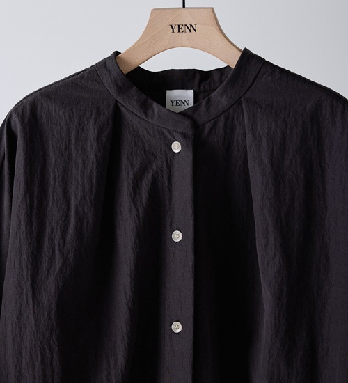 ��YENN/������ۥ饦��ɥե���ॷ��� / ROUND FORM SHIRT(Y261-11005)