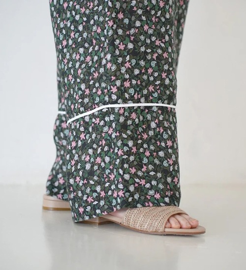 MANON �ޥΥ� ���ꥸ�ʥ��ͥ� �ե��ץ��� ���������ѥ�� ORIGINAL LINEN FLOWER PRINT EASY PANTS