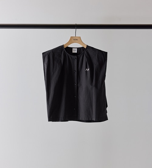 YENN ������ ���꡼�֥쥹����� SLEEVELESS SHIRT