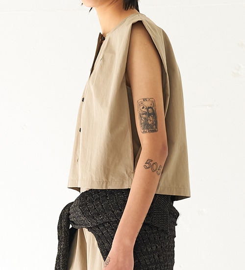 YENN ������ ���꡼�֥쥹����� SLEEVELESS SHIRT