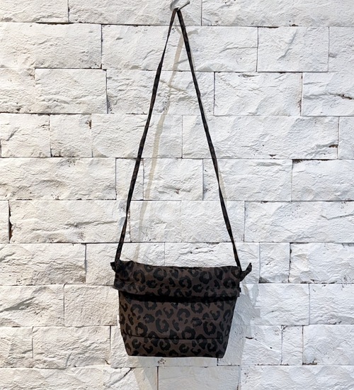 ��20��OFF�ա�kha:ki/�������ۥ���С����֥�Хå� �쥪�ѡ���/CONVERTIBLE BAG LEO�ڥ���󥻥����ʸ��Բġ�