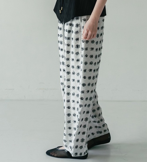 ��20��OFF��WHYTO. �ۥ磻�� ���㥬���ɥ磻�ɥѥ�� jacquard wide pants�ڥ���󥻥����ʸ��Բġ�