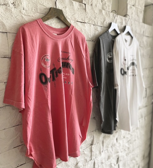 ��kha:ki/�������ۥإ�饦���TEE-�����������ե꡼��-/HEM ROUND TEE Whisky Freak