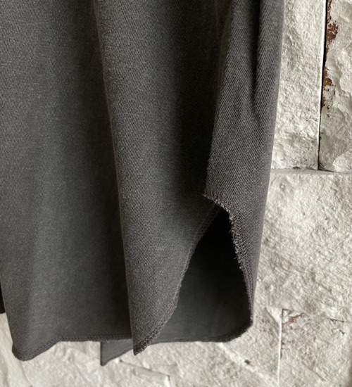 ��kha:ki/�������ۥإ�饦���TEE-�����������ե꡼��-/HEM ROUND TEE Whisky Freak