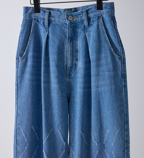 ��YENN/������ۥ졼�������åȥ磻�ɥǥ˥�/LASER CUT WIDE DENIM(Y261-31001)