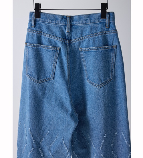 ��YENN/������ۥ졼�������åȥ磻�ɥǥ˥�/LASER CUT WIDE DENIM(Y261-31001)