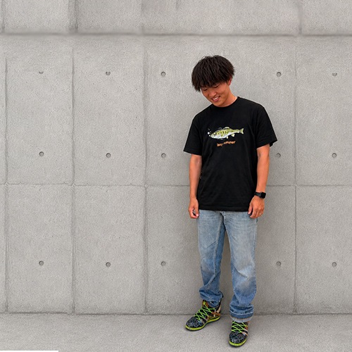 IK-432 レイジースイマーコミックプリントTシャツ