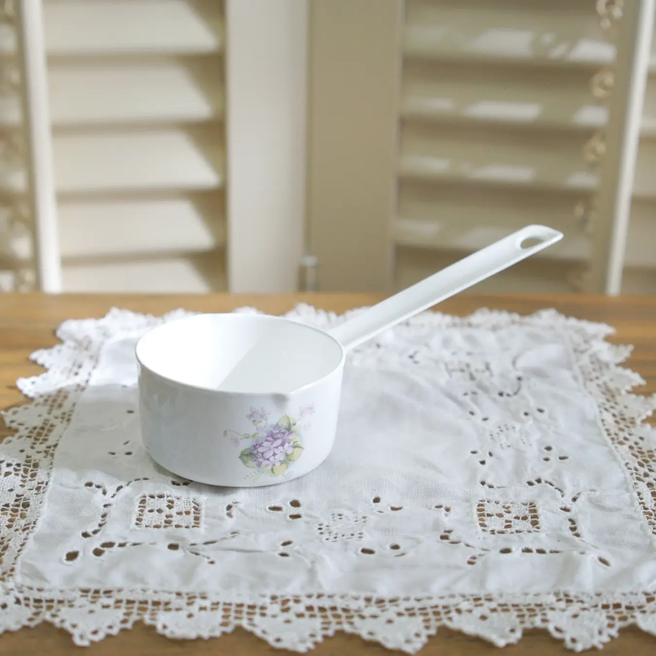 スミレ　片手計量カップ50ml