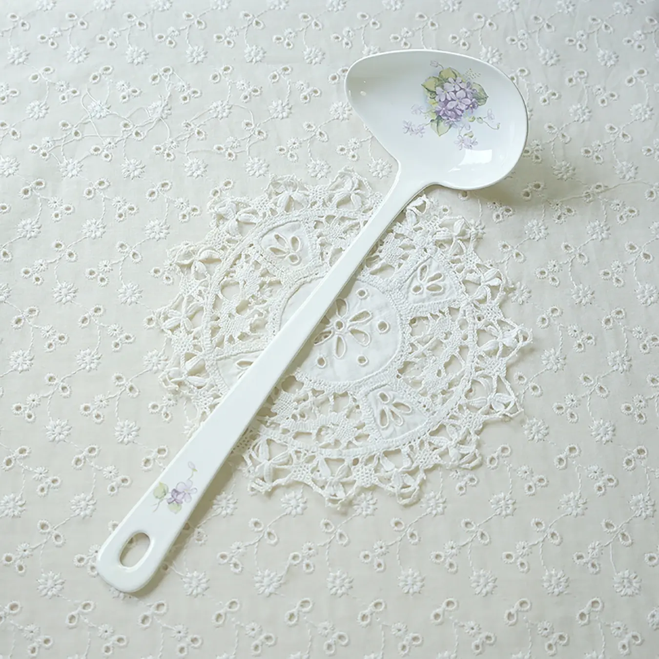 スミレ　横口レードル