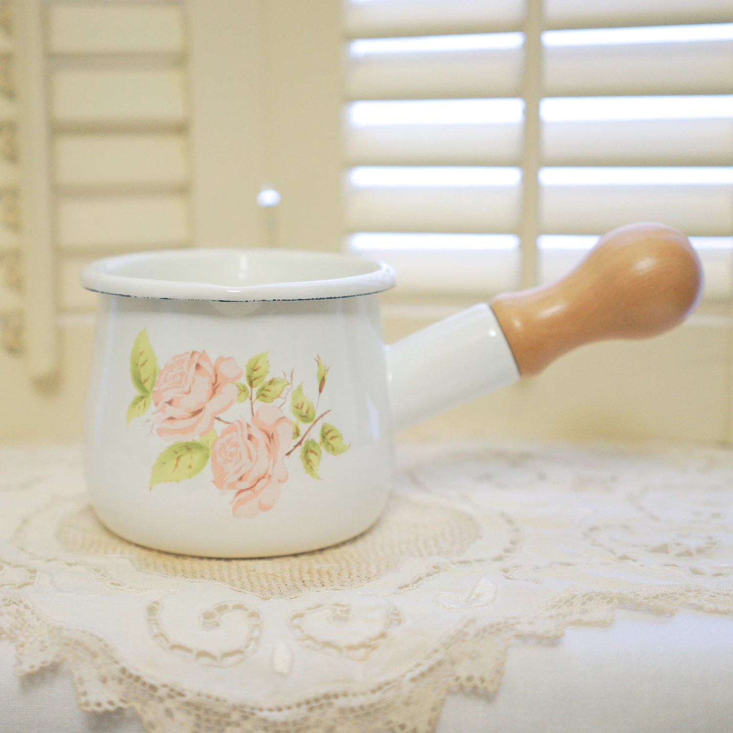 ダイアナローズ　プチミルクパン