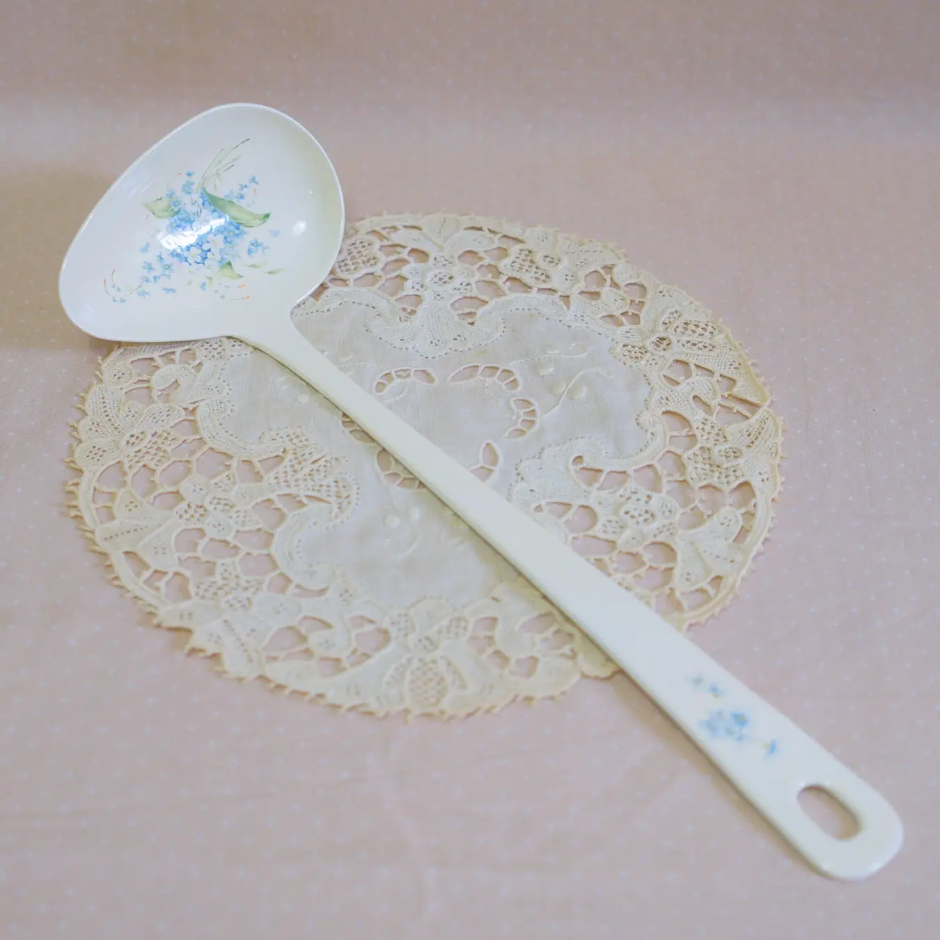 クラリス　横口レードルC（クリーム色）