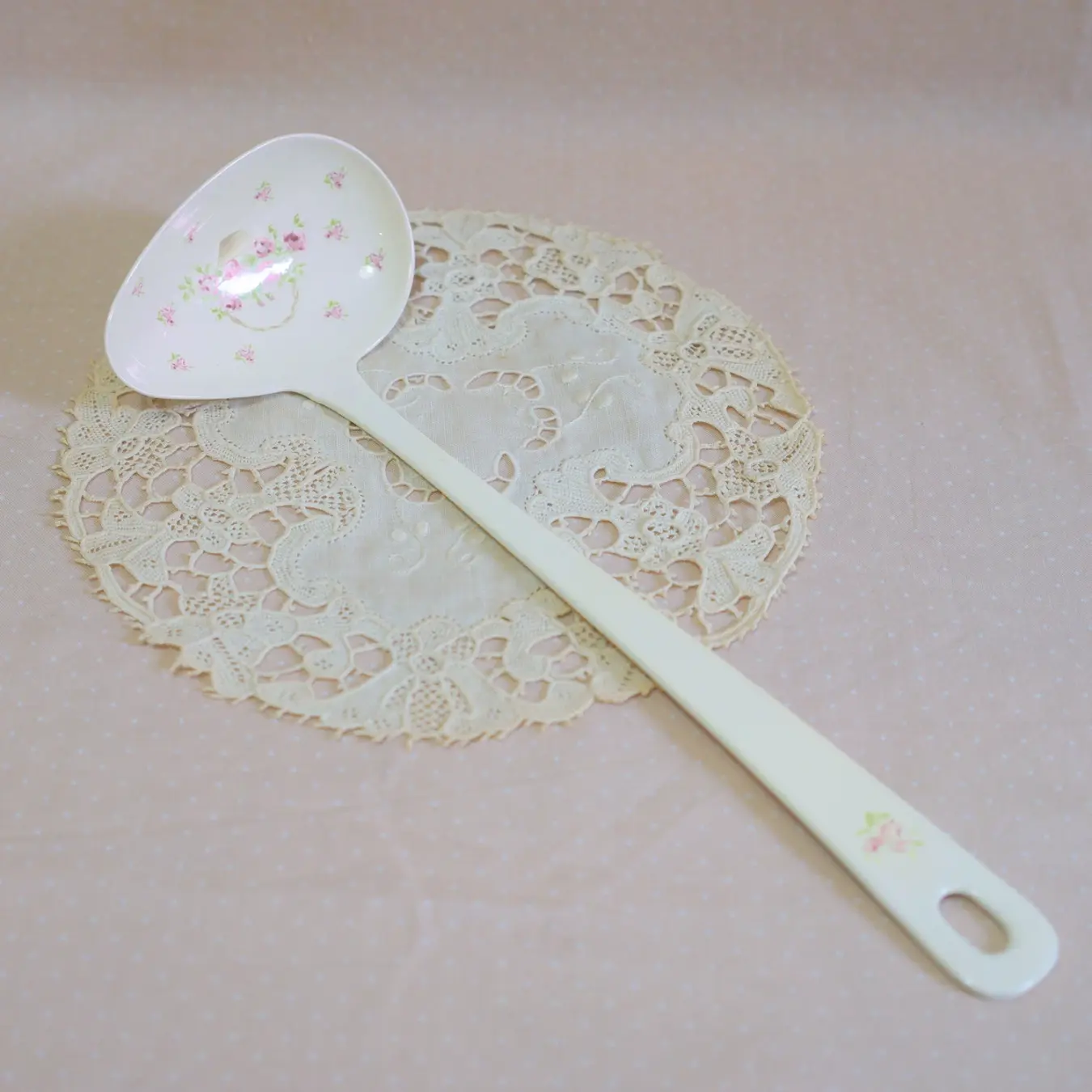 ローズバスケット　横口レードルC（クリーム色）