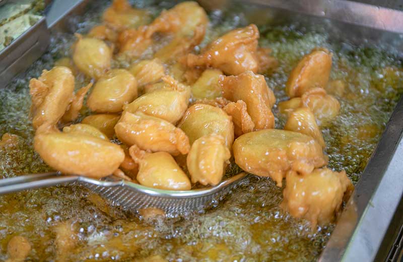 【月間100袋限定】【11月末日発送予約受付中】いも天　高知　さつまいも　ドアドアクエスト全国３位　日曜市のいも天　レンジ　お徳用　冷凍食品　1キロ　国内製造　時短　時短料理　お弁当　具材　お弁当　高知県産　送料無料　おやつ　スイーツ