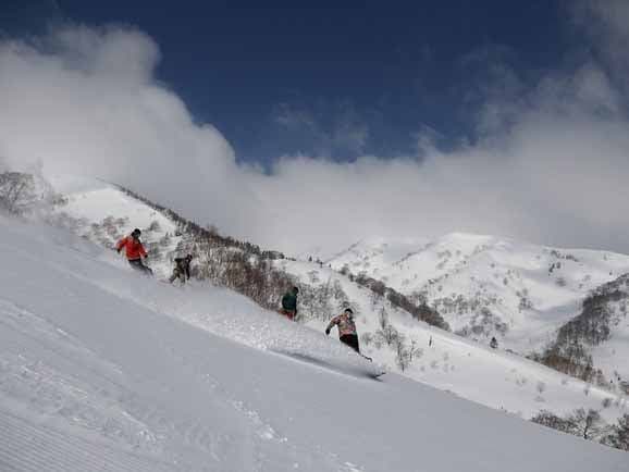 スマリフ】苗場・かぐら共通 Mt.Naeba早割1日券＜全日＞ | SURF＆SNOW |