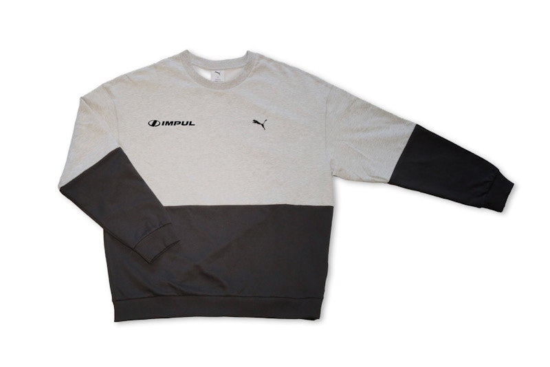 2025 IMPUL×PUMA リラックスクルースウェット  LIGHTGRAY
