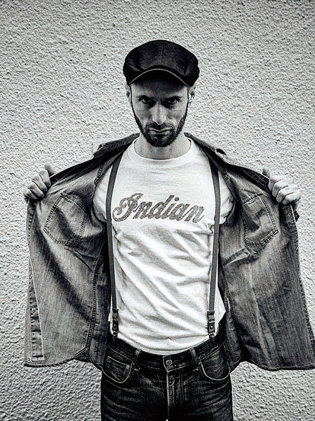 indian basic tee "logo"