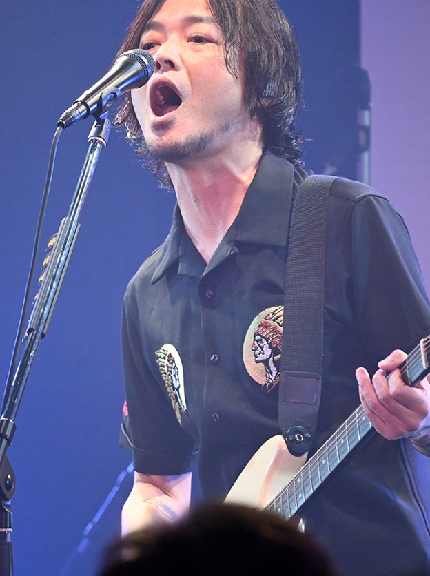 ��ͽ��λ�� the pillows ���椵�浪��Indian Special Collaboration S/S Shirt