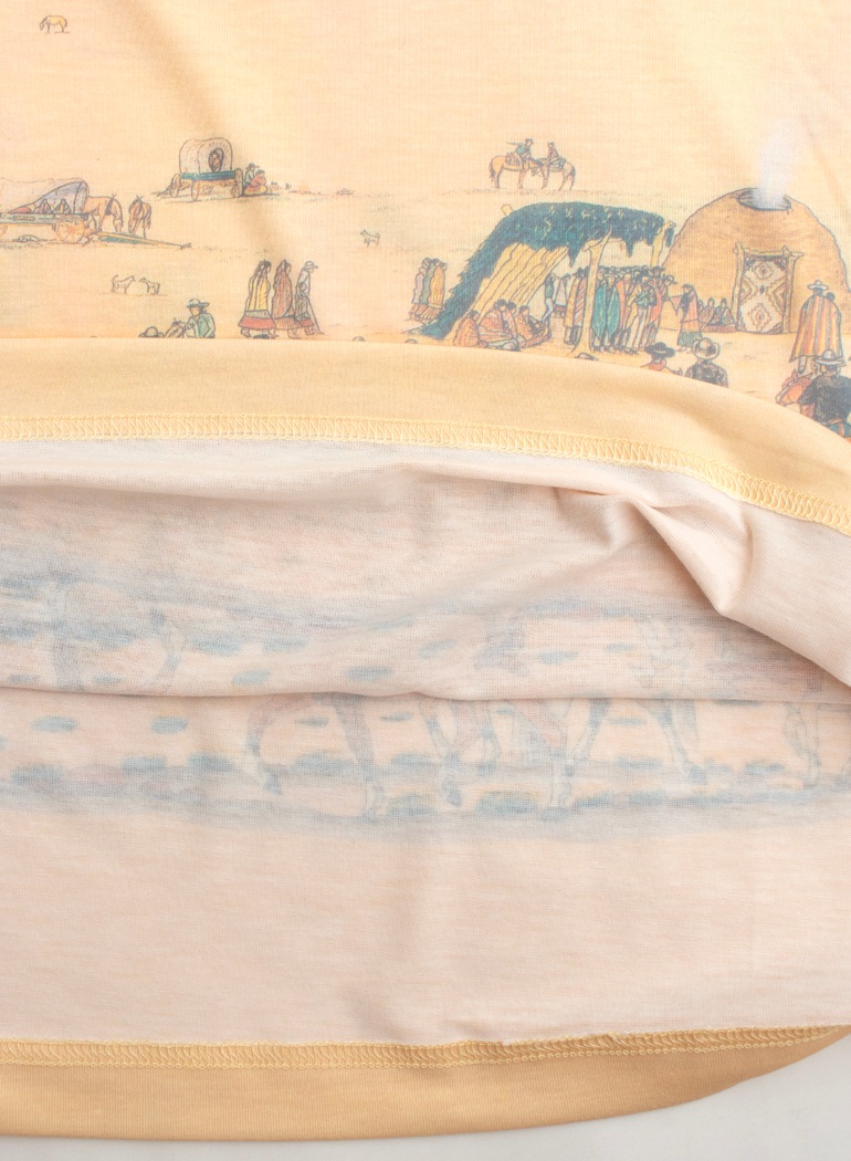 ALL OVER PRINT T-shirt "MEETS INDIAN"