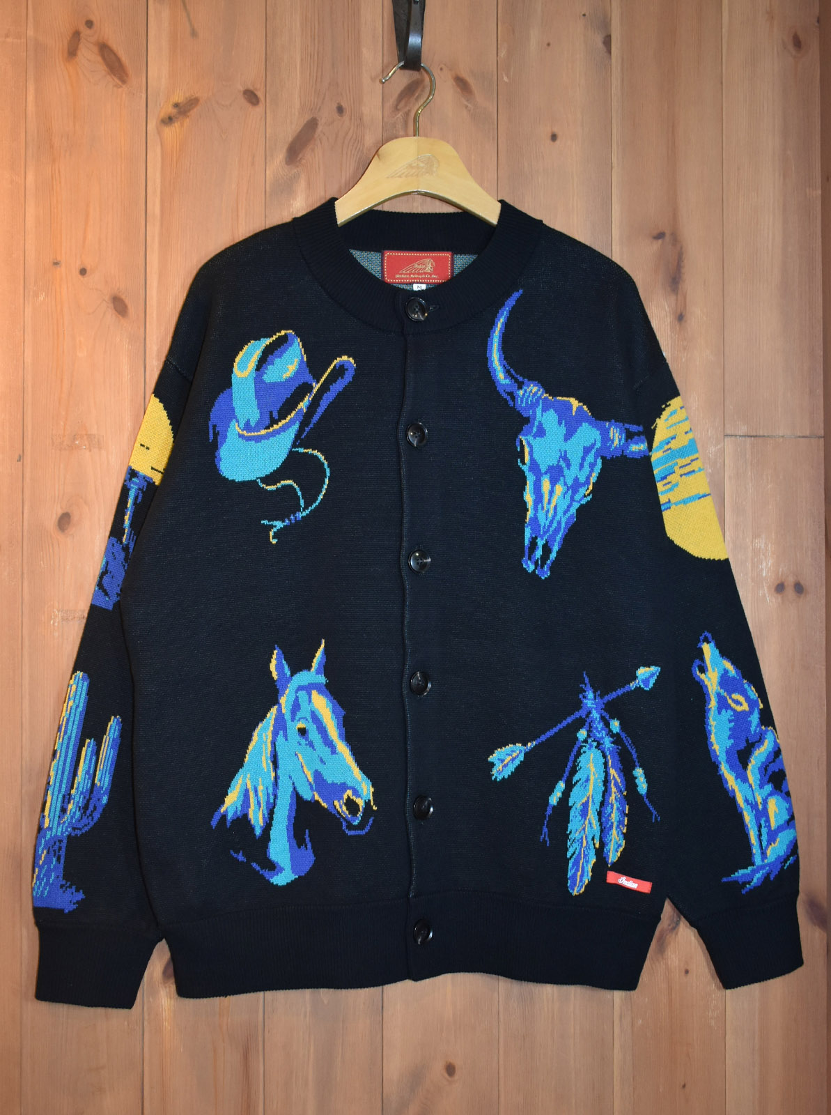 W-Jacquard Crew Neck Cardigan "WESTERN SUNSET"