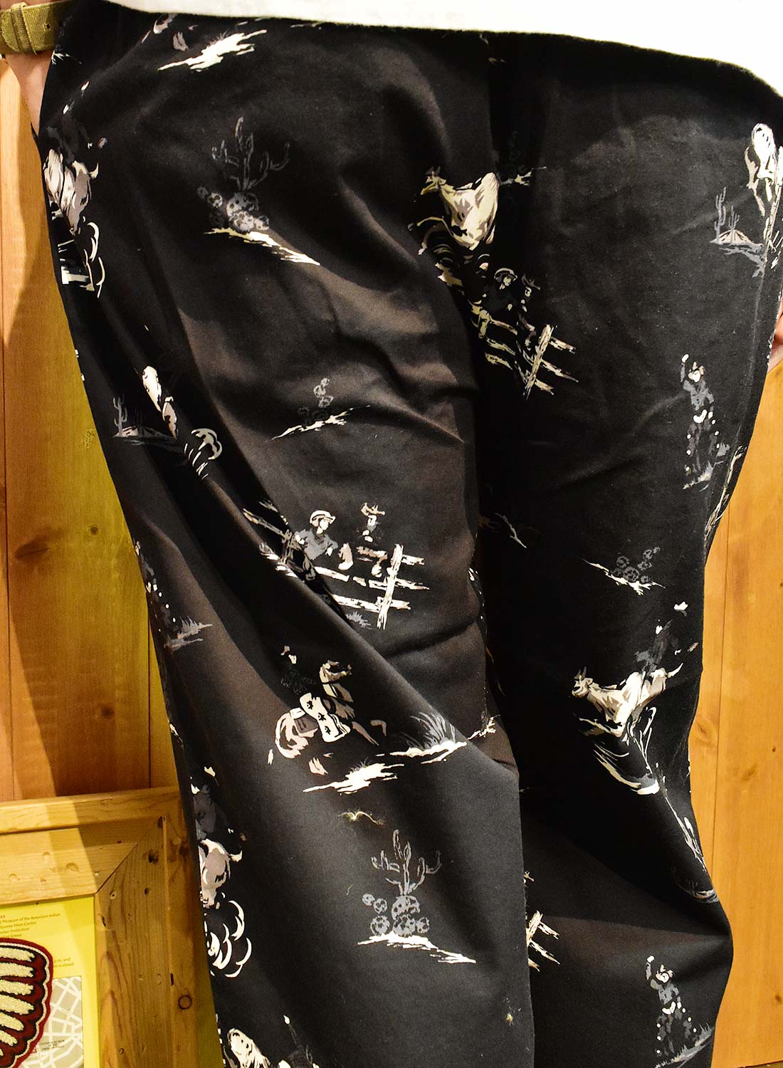 Cowboy print ankle pants