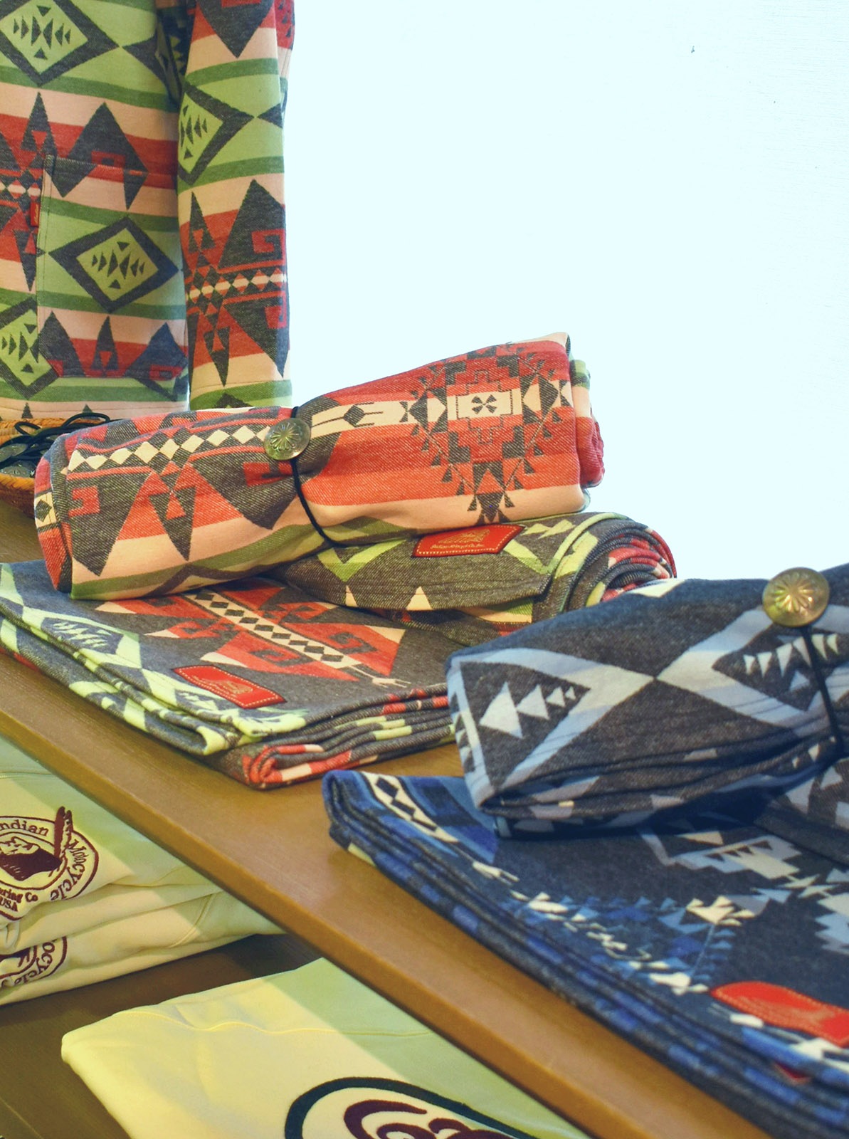 NAVAJO JACQUARD BLANKET