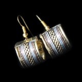 ミニバングルピアス