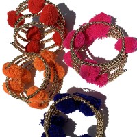 シングルカラーポンポンコイルバングル